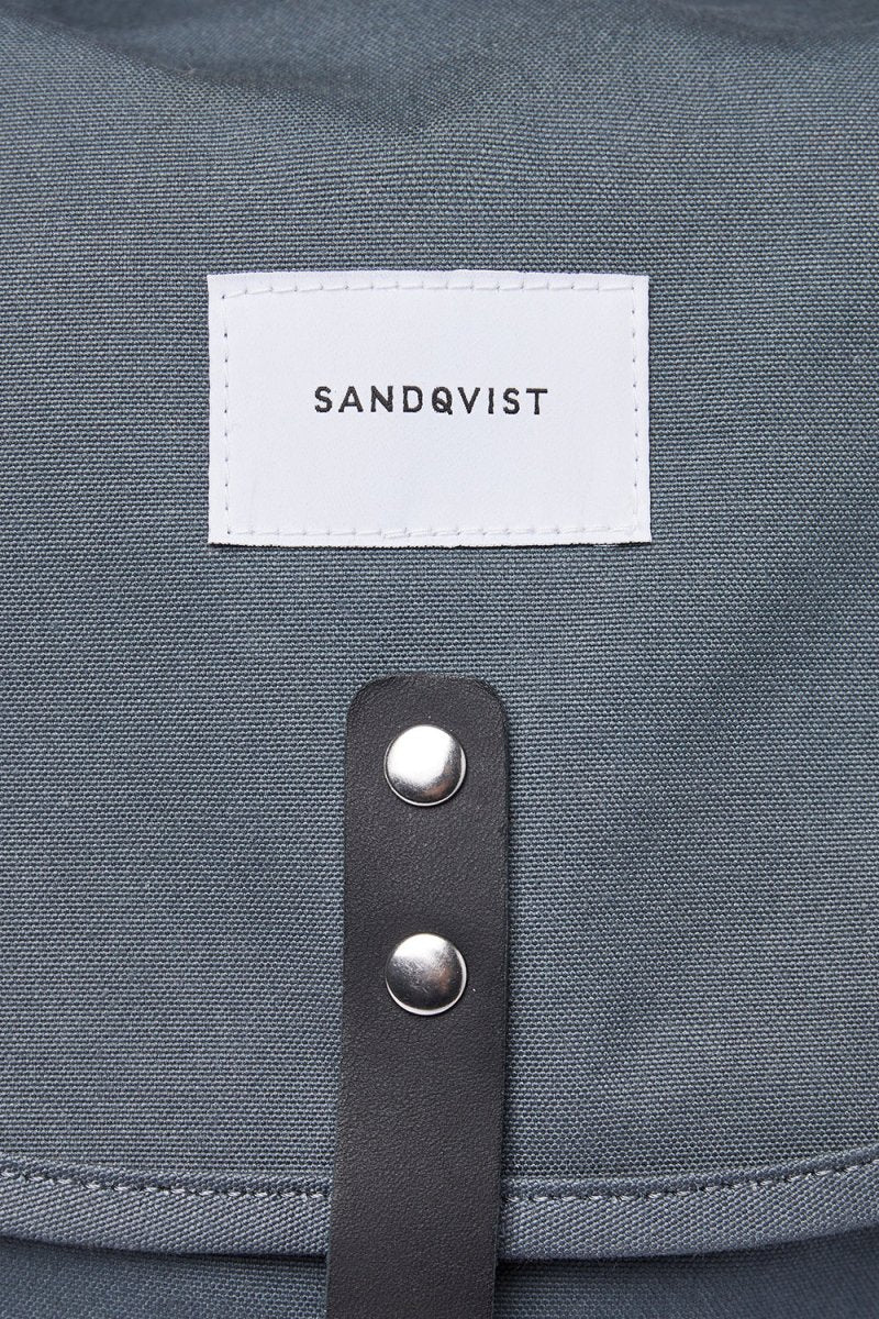 Sandqvist Roald Backpack (Dark Slate) | Luggage